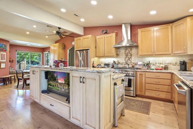 10636 Elkhorn Dr, Stockton, CA 95209