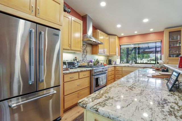 10636 Elkhorn Dr, Stockton, CA 95209