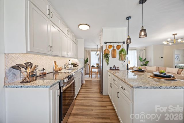 3368 N Glenola Road, Archdale, NC 27263