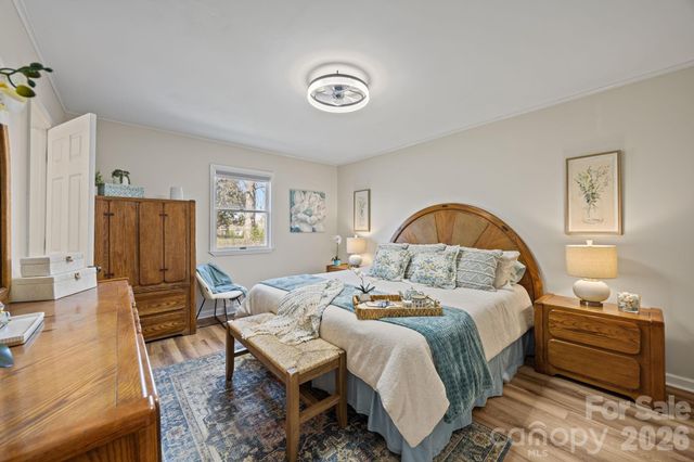 3368 N Glenola Road, Archdale, NC 27263