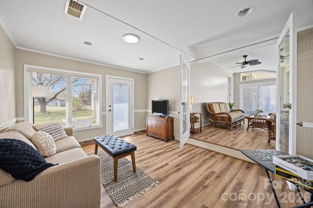 3368 N Glenola Road, Archdale, NC 27263