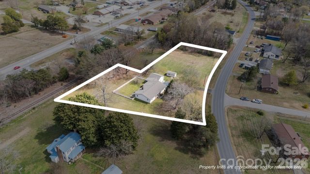 3368 N Glenola Road, Archdale, NC 27263
