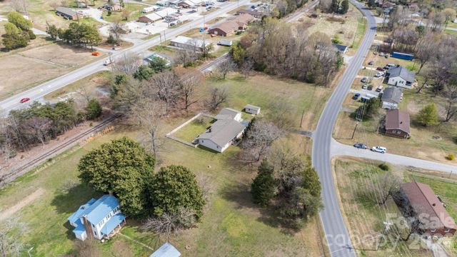 3368 N Glenola Road, Archdale, NC 27263