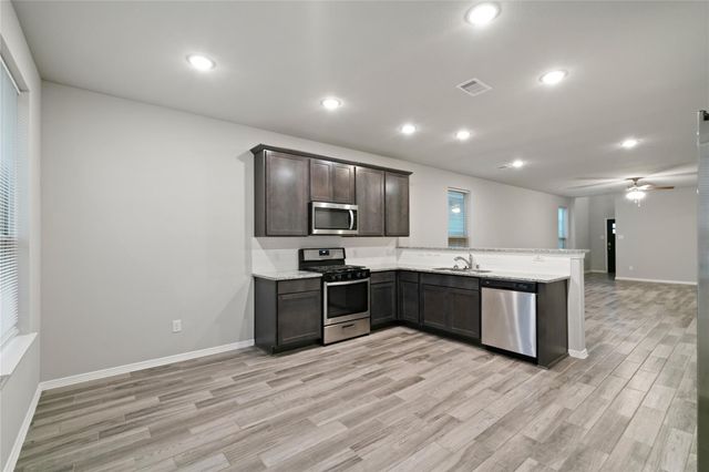 25738 Boxwood Hedge Lane, Tomball, TX 77375