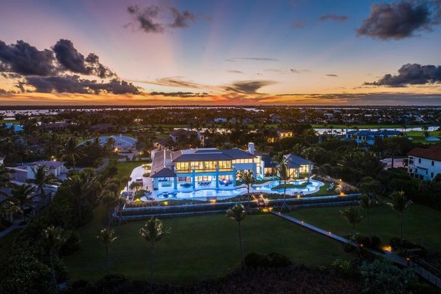 3016 SE Dune Drive, Stuart, FL 34996