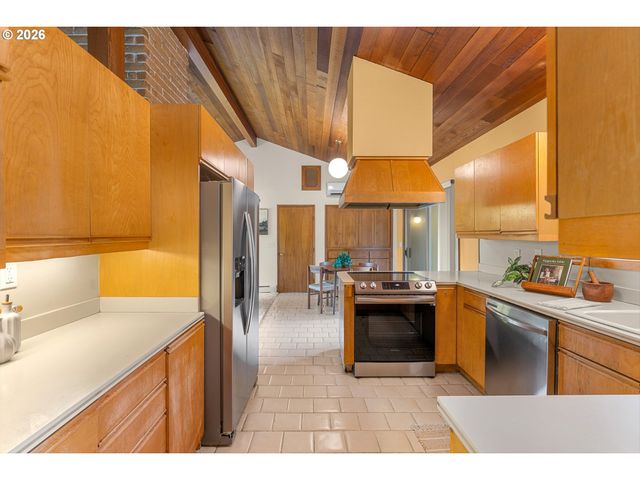 1470 Se 37TH Ave, Hillsboro, OR 97123