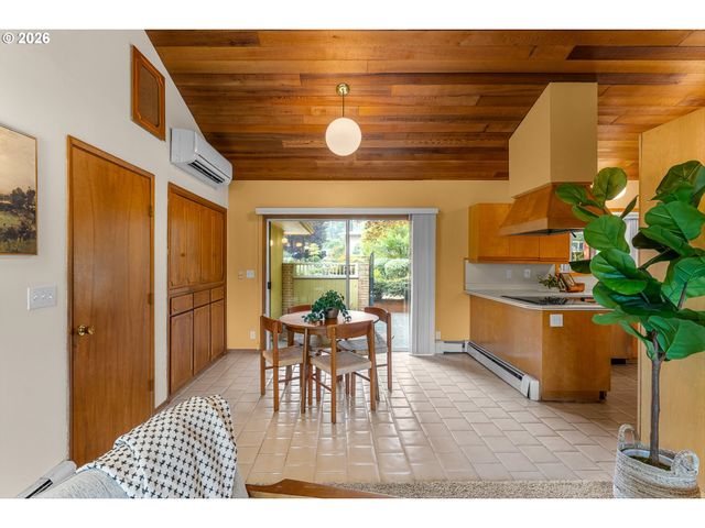 1470 Se 37TH Ave, Hillsboro, OR 97123