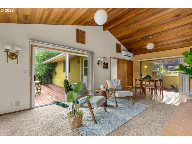 1470 Se 37TH Ave, Hillsboro, OR 97123
