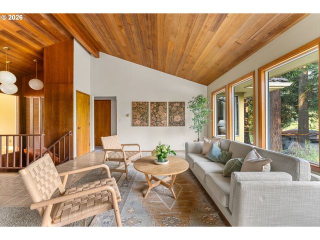 1470 Se 37TH Ave, Hillsboro, OR 97123