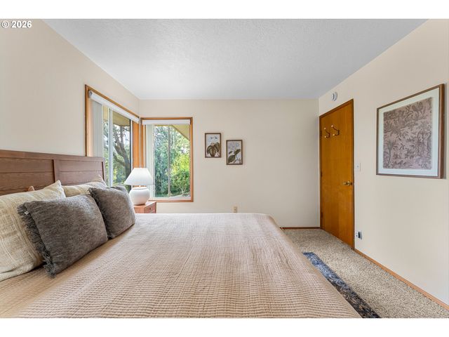 1470 Se 37TH Ave, Hillsboro, OR 97123