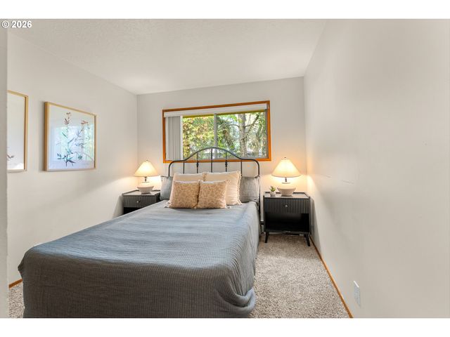 1470 Se 37TH Ave, Hillsboro, OR 97123