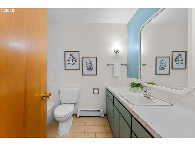 1470 Se 37TH Ave, Hillsboro, OR 97123