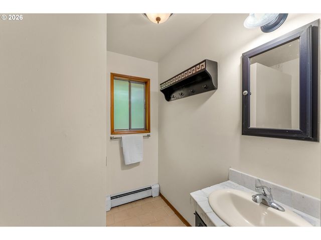 1470 Se 37TH Ave, Hillsboro, OR 97123