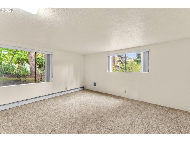 1470 Se 37TH Ave, Hillsboro, OR 97123