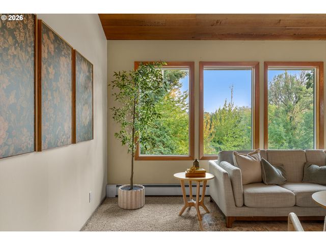 1470 Se 37TH Ave, Hillsboro, OR 97123