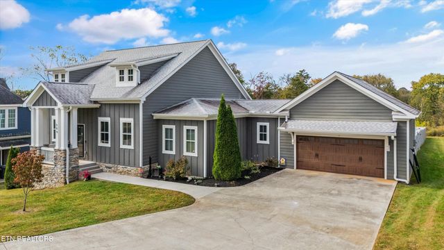 509 NW Broome Rd, Knoxville, TN 37909