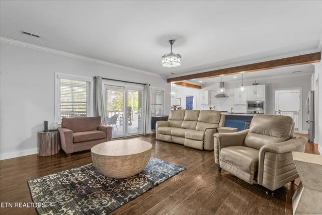 509 NW Broome Rd, Knoxville, TN 37909