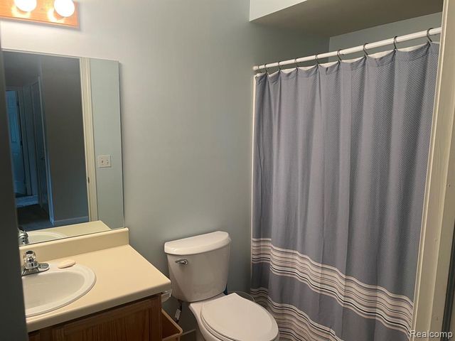14894 Santa Anita Avenue, Livonia, MI 48154