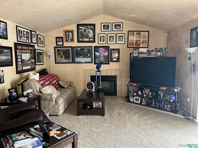 14894 Santa Anita Avenue, Livonia, MI 48154