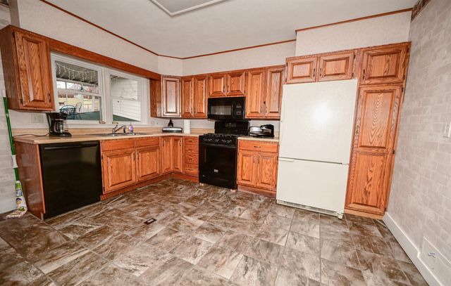 416 Prospect Street, Manchester, IA 52057