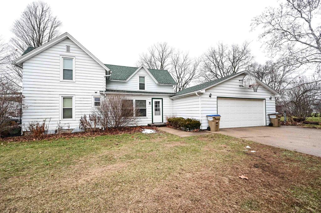416 Prospect Street, Manchester, IA 52057