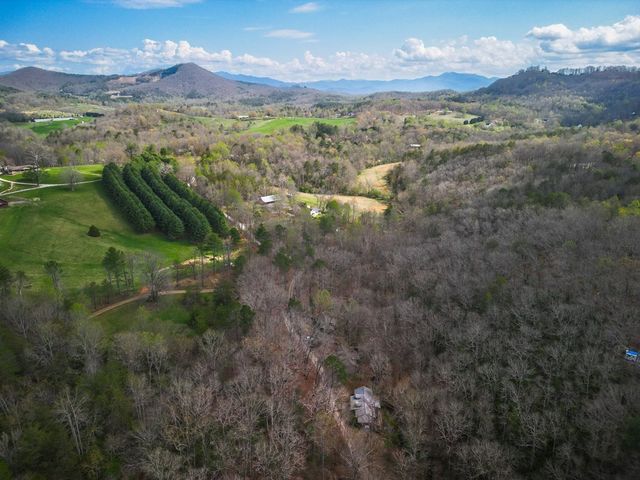 1396 Cherokee Trail, Young Harris, GA 30582