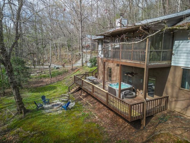 1396 Cherokee Trail, Young Harris, GA 30582