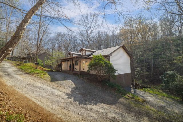 1396 Cherokee Trail, Young Harris, GA 30582