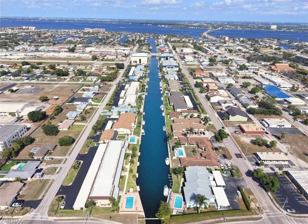 Image 27 of property listing at 1206 SE 46th ST 2G, Cape Coral, FL 33904