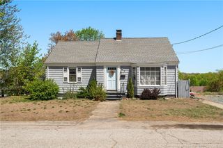 2 Notre Dame Street, Coventry, RI 02816
