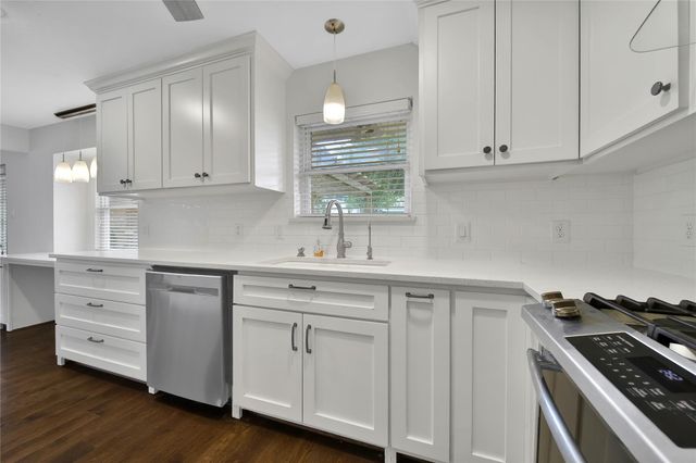 995 Curtin Street, Houston, TX 77018
