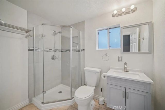 706 Woodgate, Lancaster, CA 93534