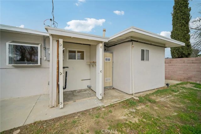 706 Woodgate, Lancaster, CA 93534