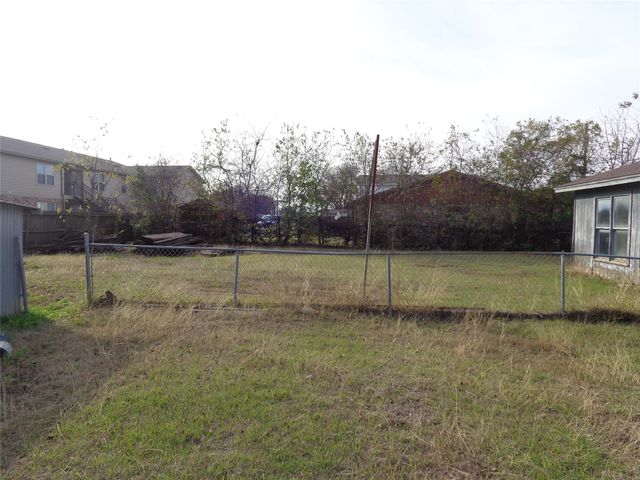 600 S 3rd Street, Grandview, TX 76050