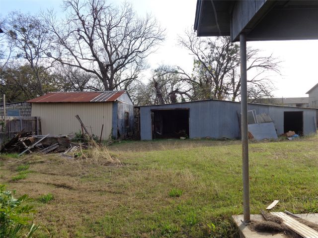 600 S 3rd Street, Grandview, TX 76050
