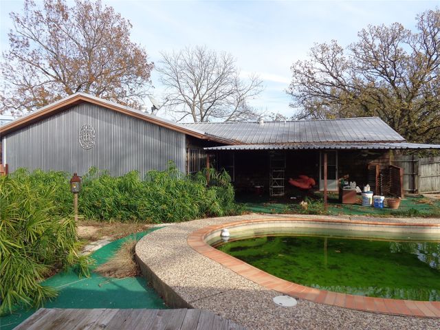 600 S 3rd Street, Grandview, TX 76050