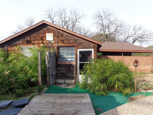 600 S 3rd Street, Grandview, TX 76050