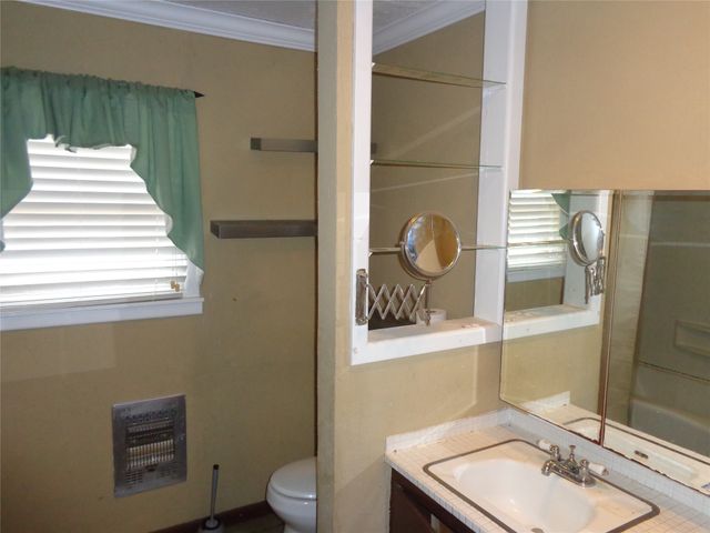 600 S 3rd Street, Grandview, TX 76050