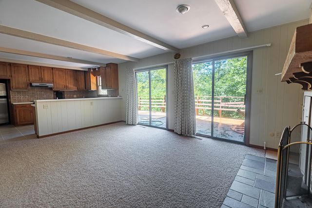 4439 E Fox Bluff Lane, Springfield, MO 65809