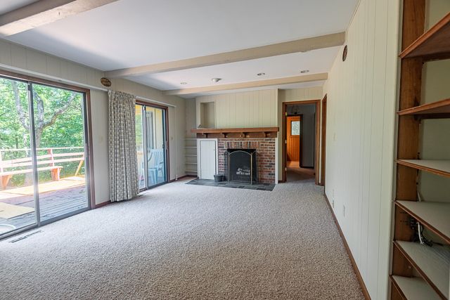 4439 E Fox Bluff Lane, Springfield, MO 65809