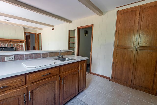 4439 E Fox Bluff Lane, Springfield, MO 65809