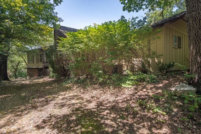 4439 E Fox Bluff Lane, Springfield, MO 65809