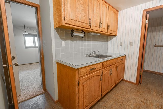 4439 E Fox Bluff Lane, Springfield, MO 65809