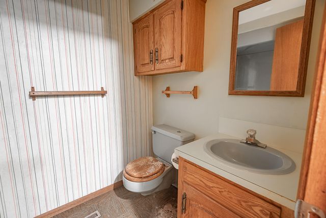 4439 E Fox Bluff Lane, Springfield, MO 65809