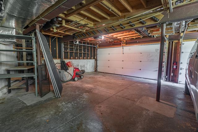 4439 E Fox Bluff Lane, Springfield, MO 65809