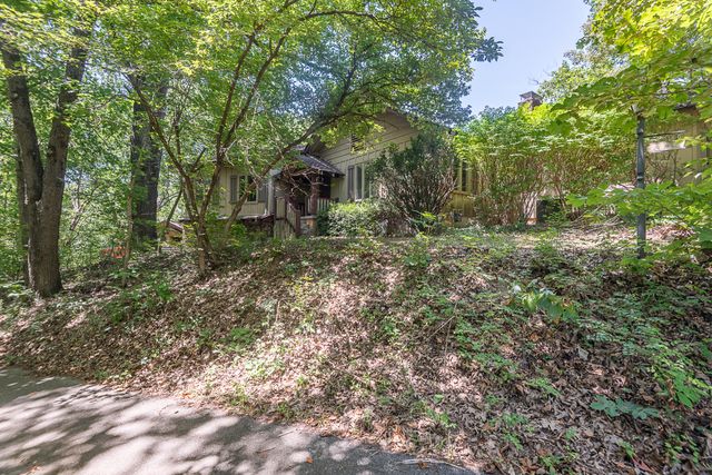 4439 E Fox Bluff Lane, Springfield, MO 65809