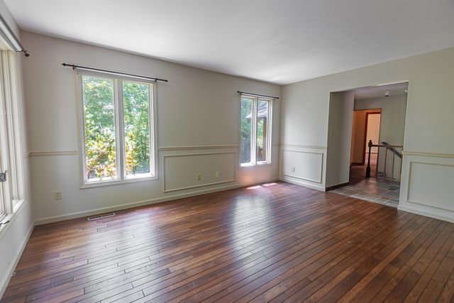 4439 E Fox Bluff Lane, Springfield, MO 65809
