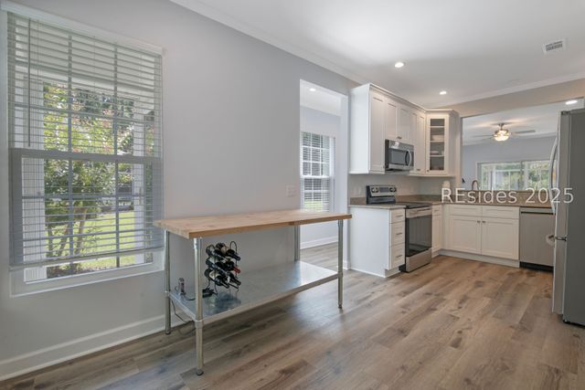 20 Daffodil Ct, Bluffton, SC 29909