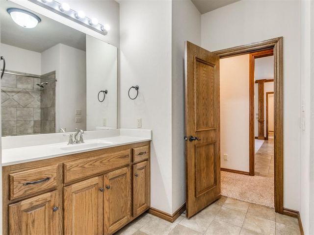2109 Stony Brook Lane, Yukon, OK 73099