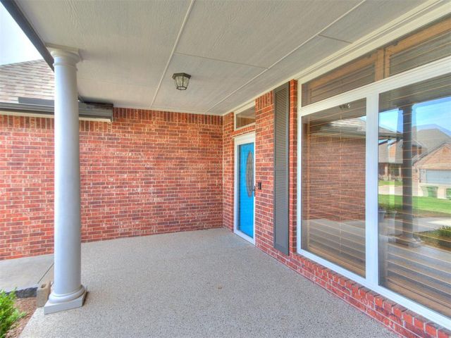 2109 Stony Brook Lane, Yukon, OK 73099